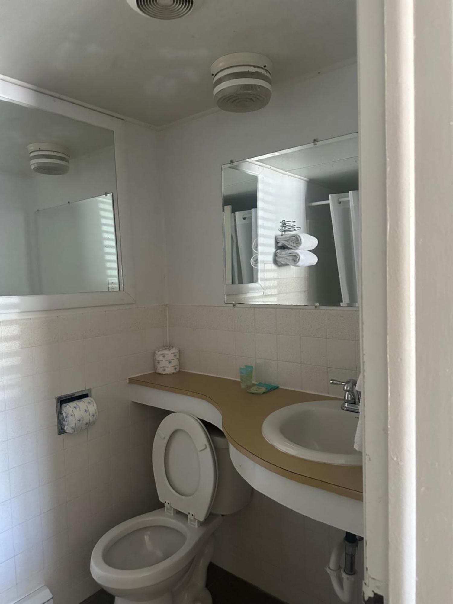 Grand Central Motel Ийли Екстериор снимка