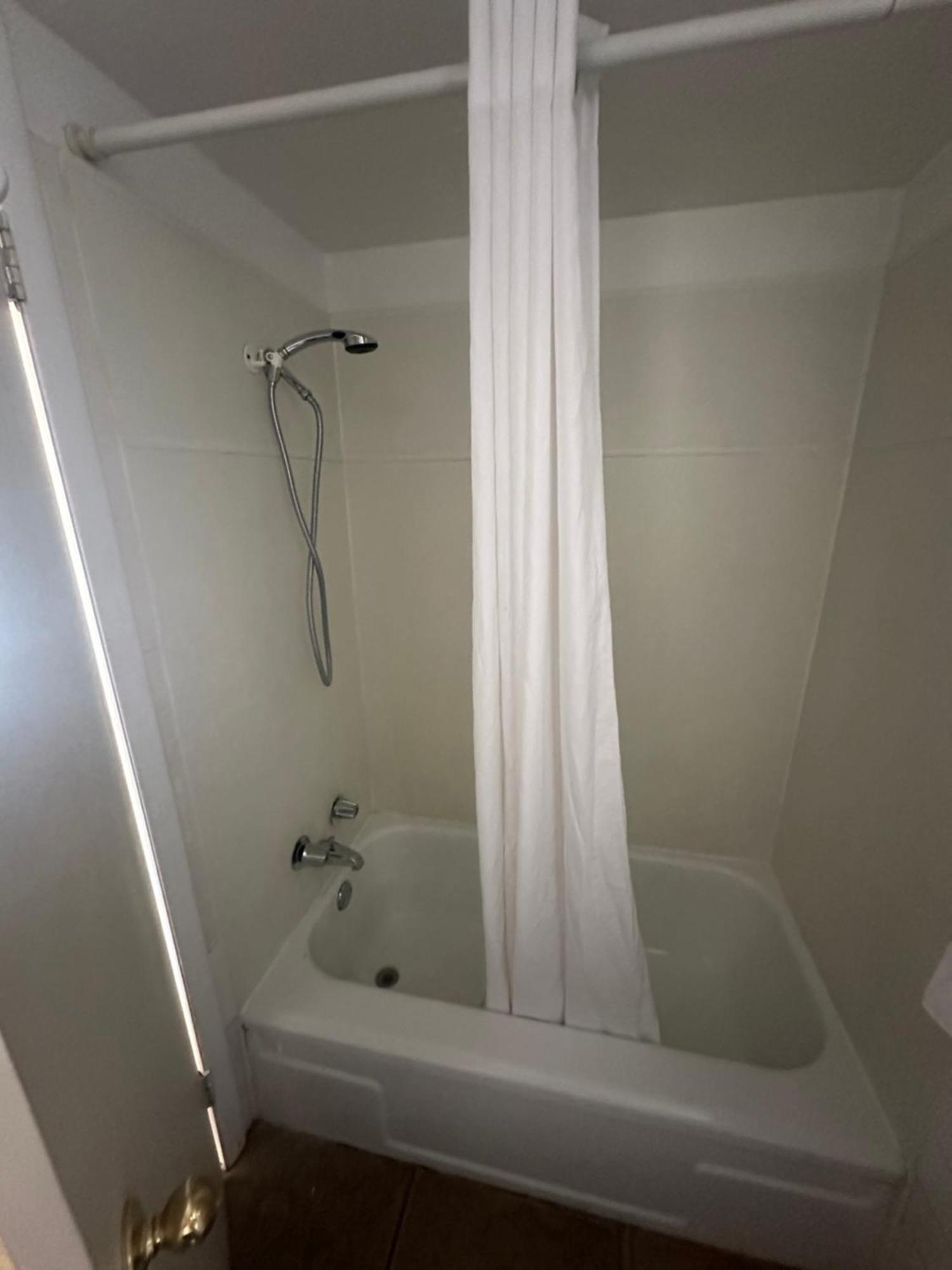 Grand Central Motel Ийли Екстериор снимка